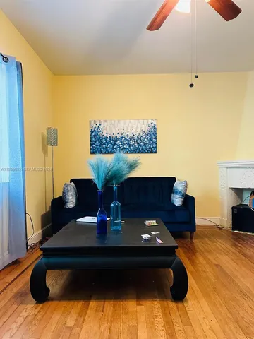 $2,300 | 1219 Meridian Avenue, Unit 2, Miami Beach, FL 33139