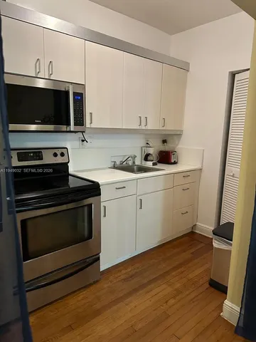 $2,300 | 1219 Meridian Avenue, Unit 2, Miami Beach, FL 33139