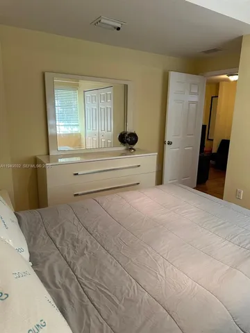 $2,300 | 1219 Meridian Avenue, Unit 2, Miami Beach, FL 33139