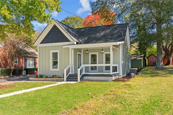 $350,000 | 515 Woodlawn Avenue, Calhoun, GA 30701