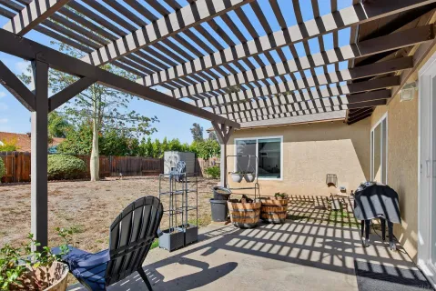 $894,900 | 1461 Autumn Woods Place, Escondido, CA 92029