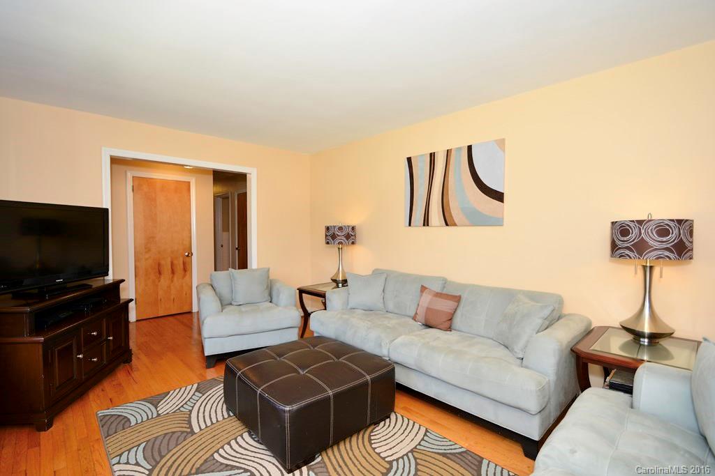 471 Kimmswick Road Charlotte, NC 28214 - Photo 11 of 23 Gallery Image 11