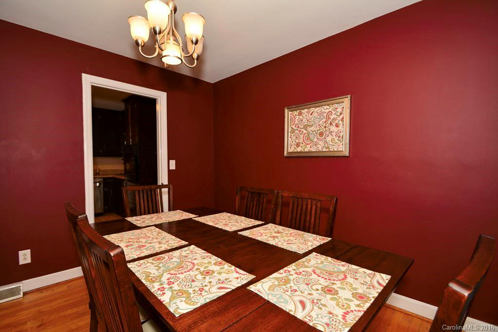 471 Kimmswick Road Charlotte, NC 28214 - Photo 7 of 23 Gallery Image 7