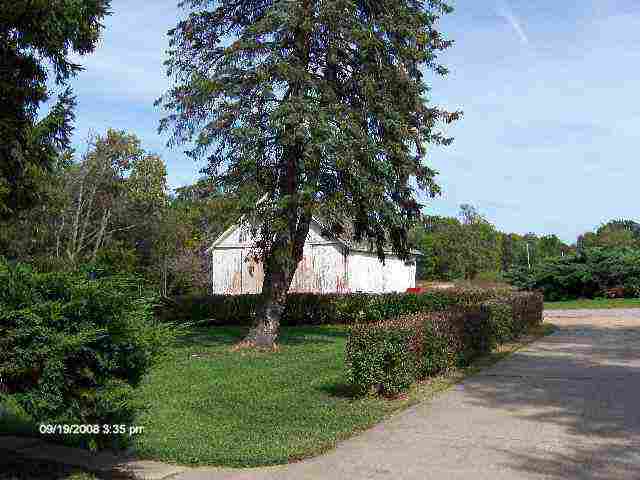 160 East Castle Road Fostoria, MI 48435 - Photo 6 of 26 596483-5.JPG