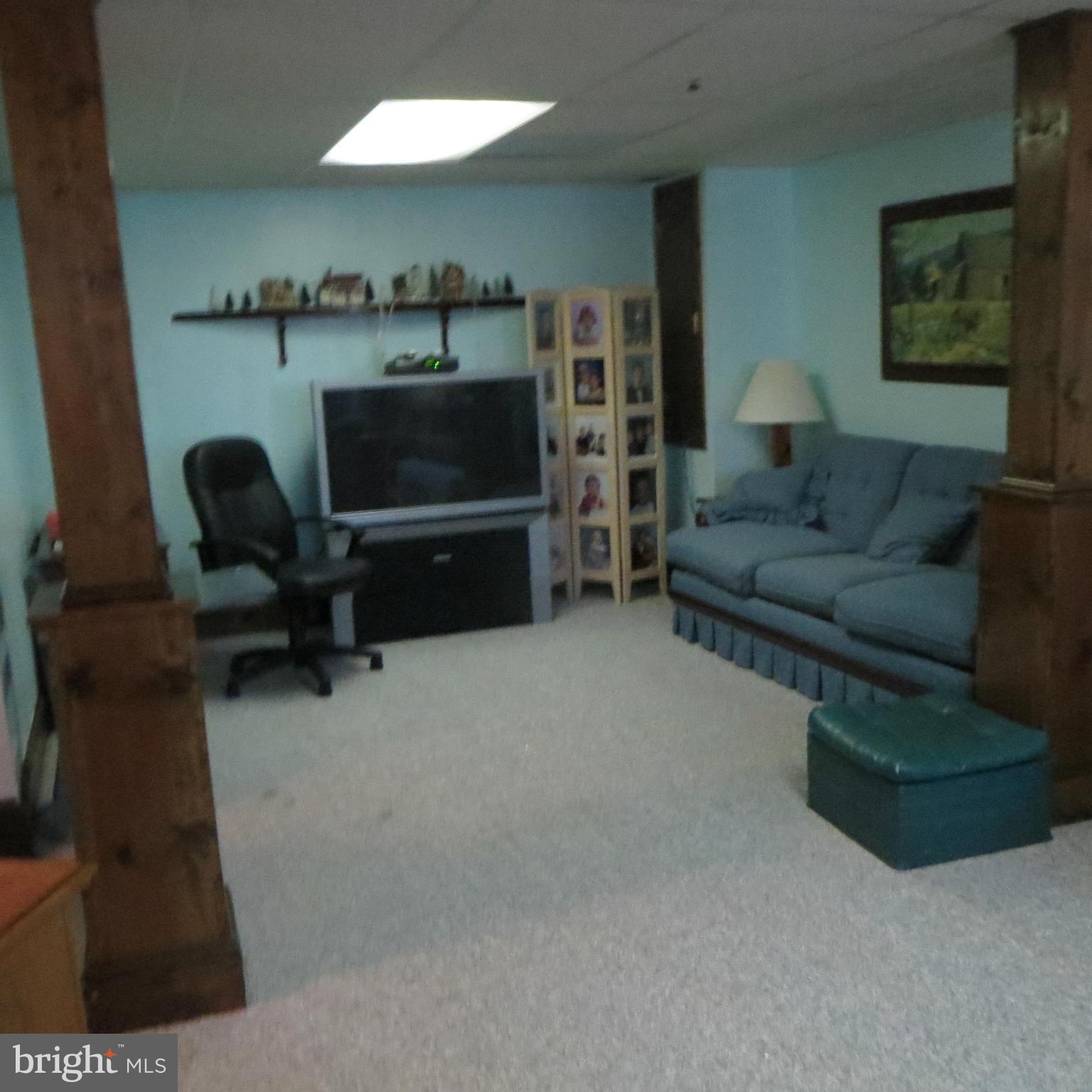 677 Marple Road Winchester, VA 22603 - Photo 14 of 30 Family Room