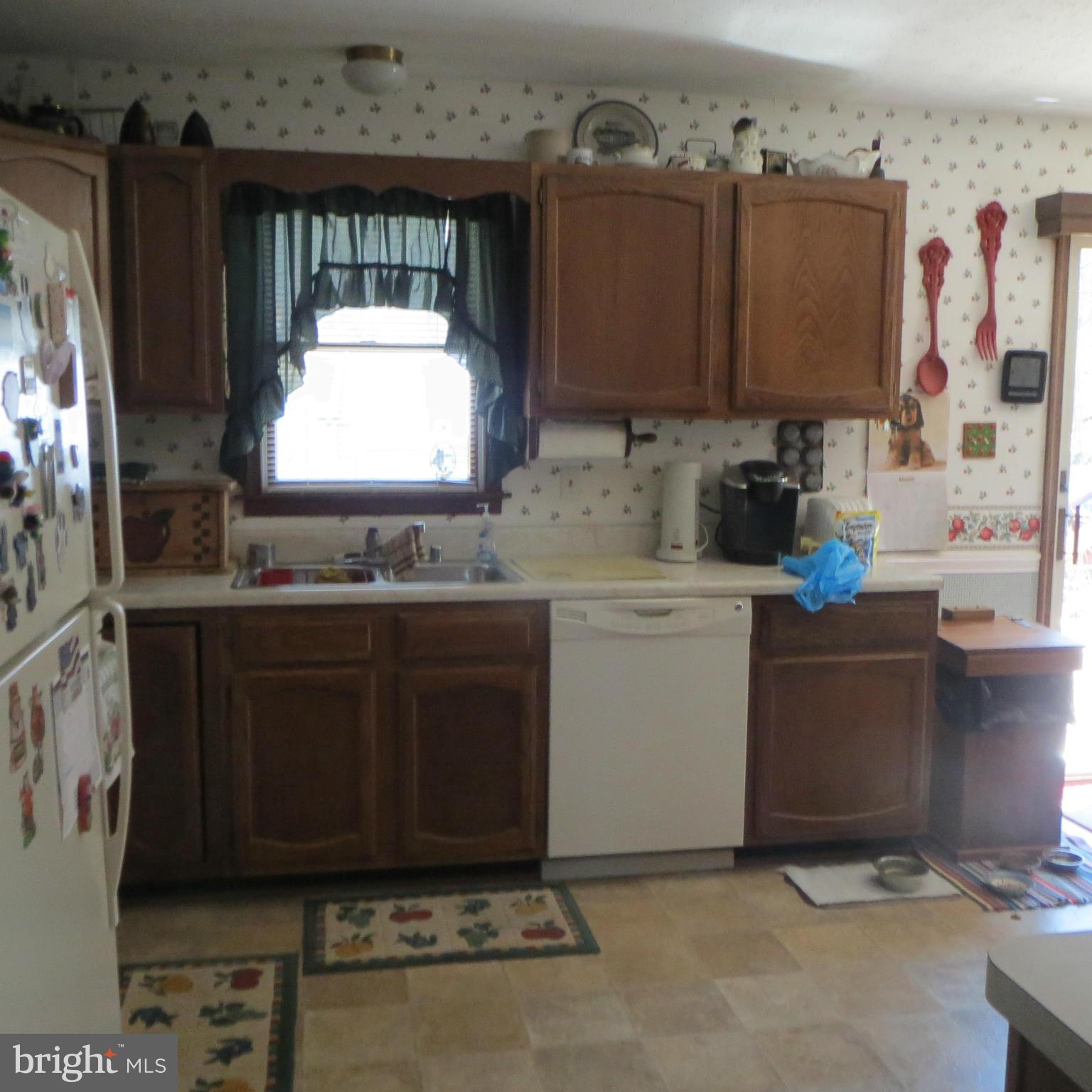 677 Marple Road Winchester, VA 22603 - Photo 3 of 30 Kitchen