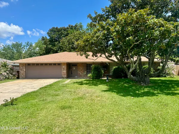 $260,000 | 121 Vance Place, Long Beach, MS 39560