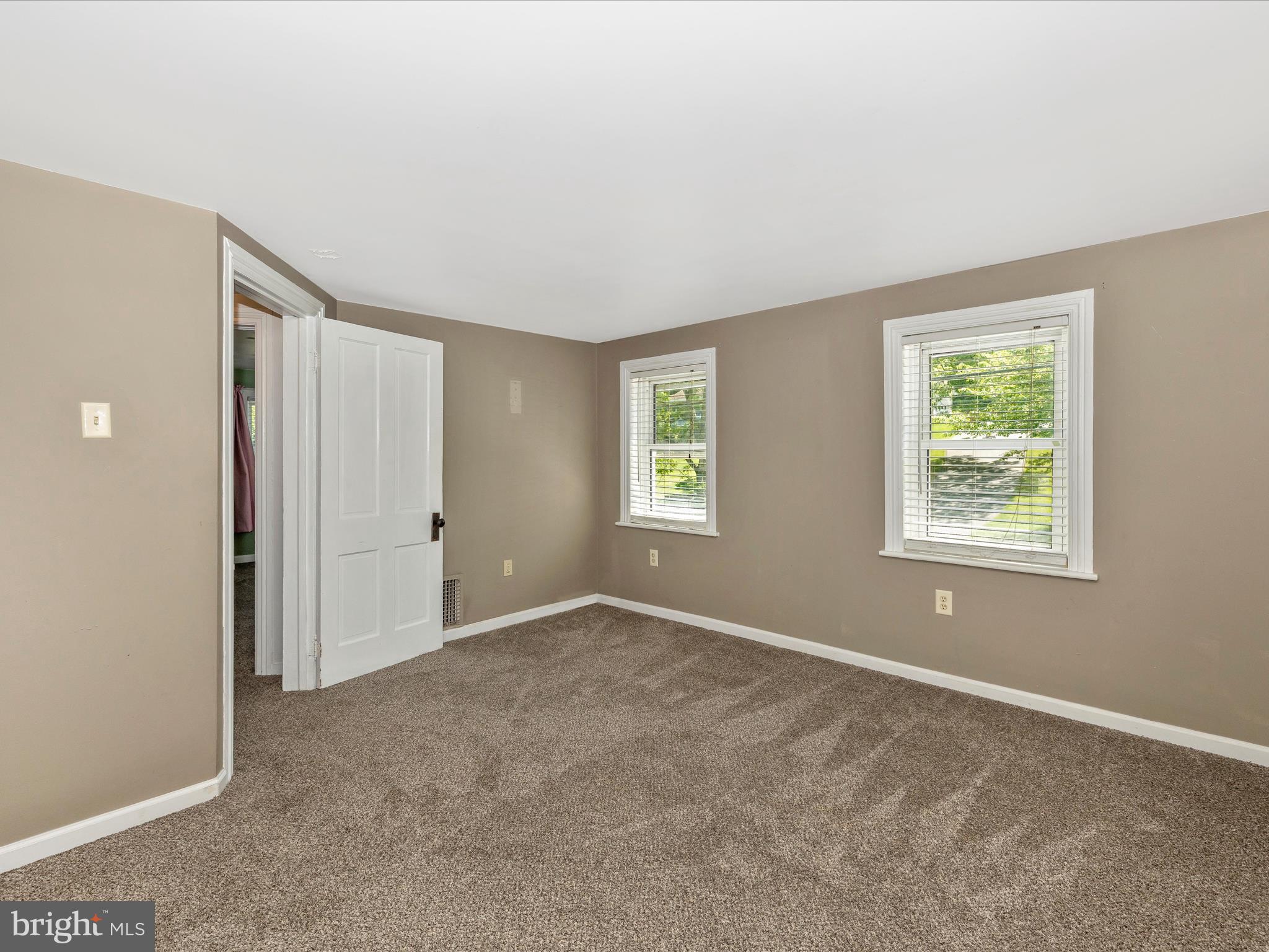 6330 Clevelandtown Road Boonsboro, MD 21713 - Photo 34 of 56 an empty room with windows and closet