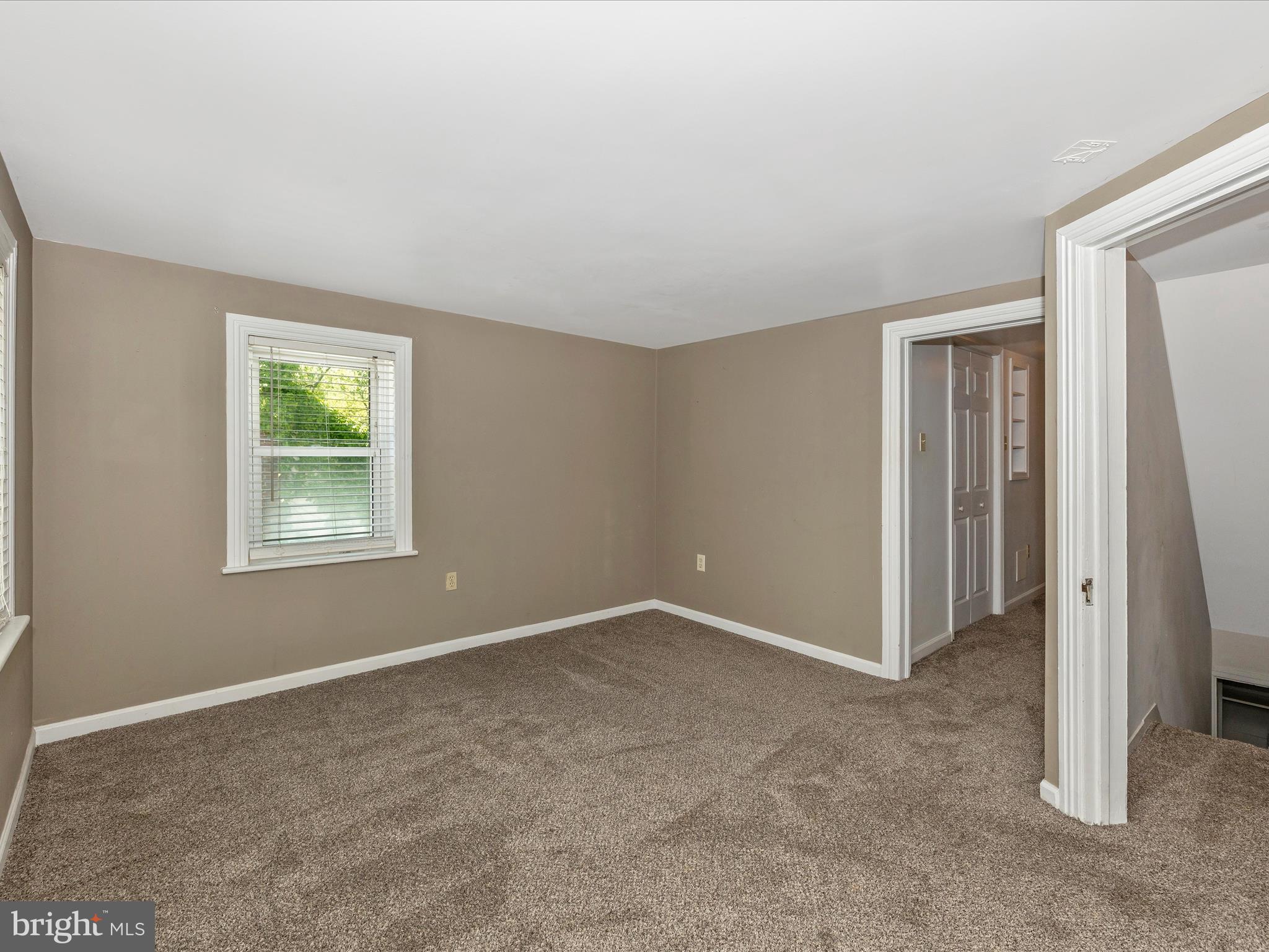 6330 Clevelandtown Road Boonsboro, MD 21713 - Photo 36 of 56 an empty room with windows and closet