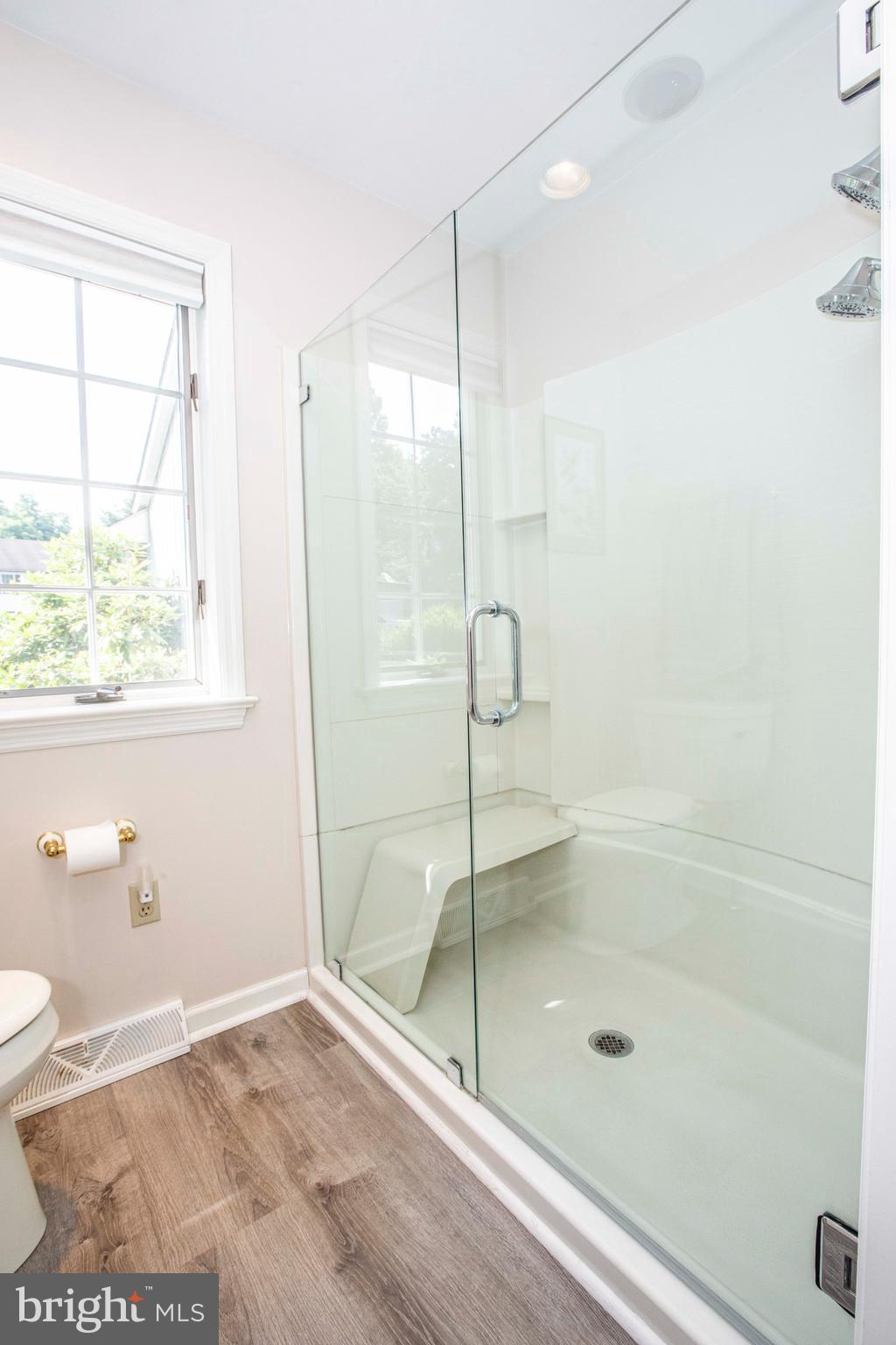 6 Sandy Way Reading, PA 19607 - Photo 28 of 76 Owner's private bathroom.