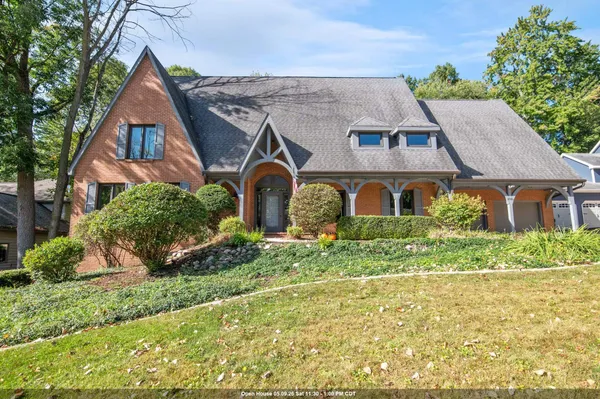 $729,900 | 2060 Wintergreen Court, Green Bay, WI 54304