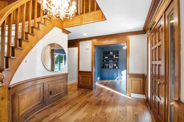 $810,000 | 2060 Wintergreen Court, Green Bay, WI 54304