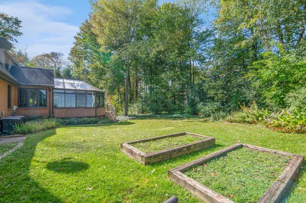 $810,000 | 2060 Wintergreen Court, Green Bay, WI 54304