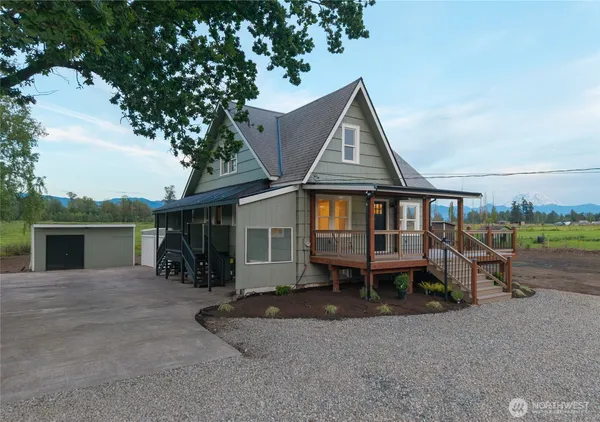 $749,950 | 39302 236th Avenue Southeast, Enumclaw, WA 98022