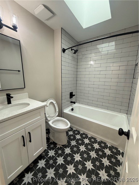 5508 Sweetbriar Drive Raleigh, NC 27609 - Photo 11 of 29 a bathroom with a sink a toilet and bathtub
