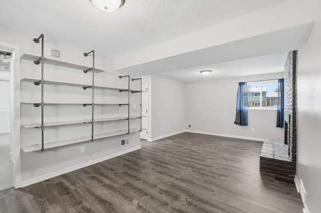 $329,900 | 3224 75th Avenue North, Brooklyn Park, MN 55443