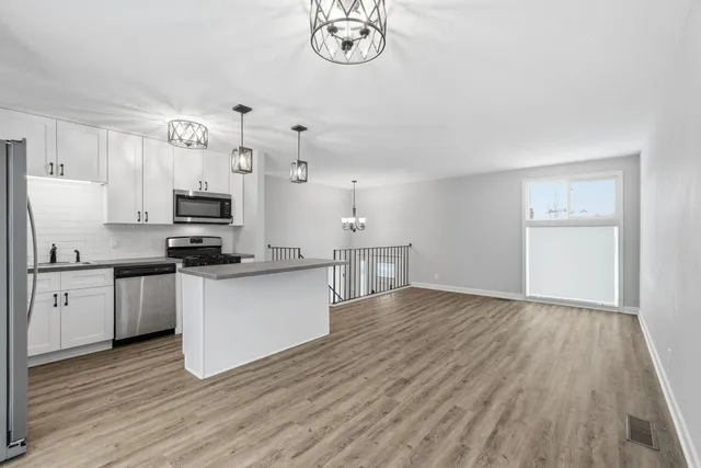 $329,900 | 3224 75th Avenue North, Brooklyn Park, MN 55443