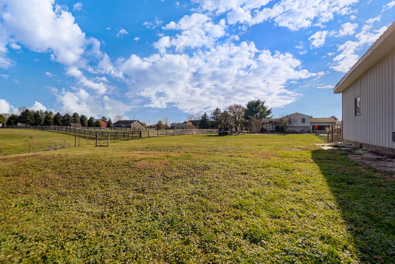1221 Case Road Delaware, OH 43015 - Photo 59 of 63 50043957-071_web