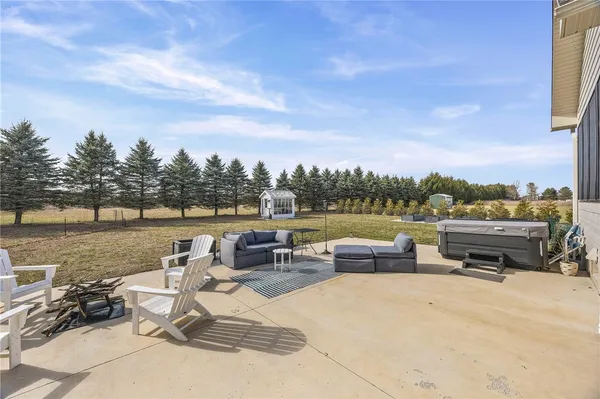 $749,900 | 4559 Hoyt Road, Skaneateles, NY 13152