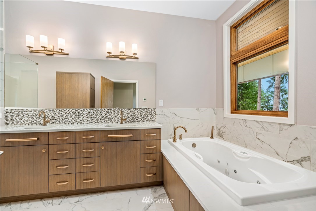 990 East Strong Road Shelton, WA 98584 - Photo 14 of 27 Gallery Image 14