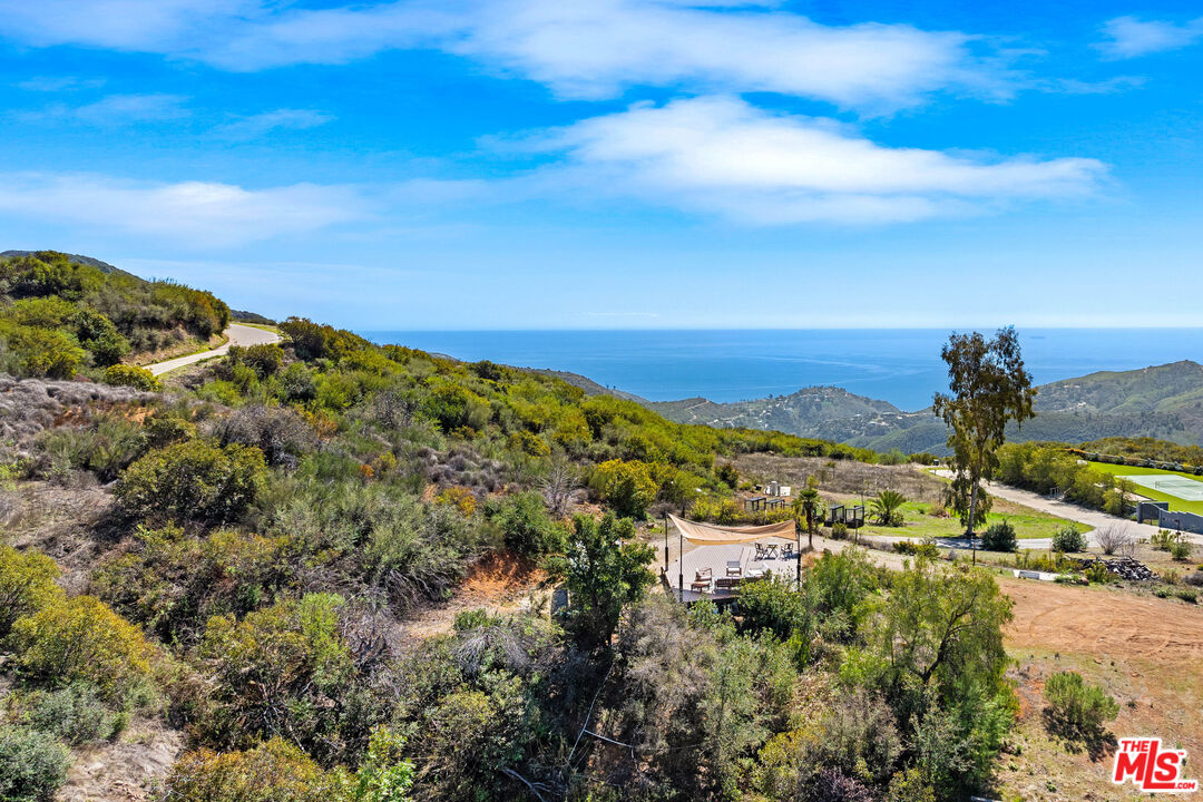 2302 Latigo Canyon Road Malibu, CA 90265 - Photo 28 of 30 a view of a city