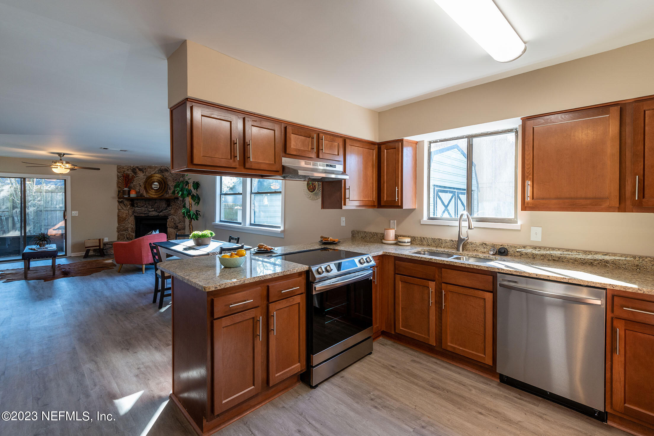 10688 Coleman Road Jacksonville, FL 32257 - Photo 4 of 12 Kitchen