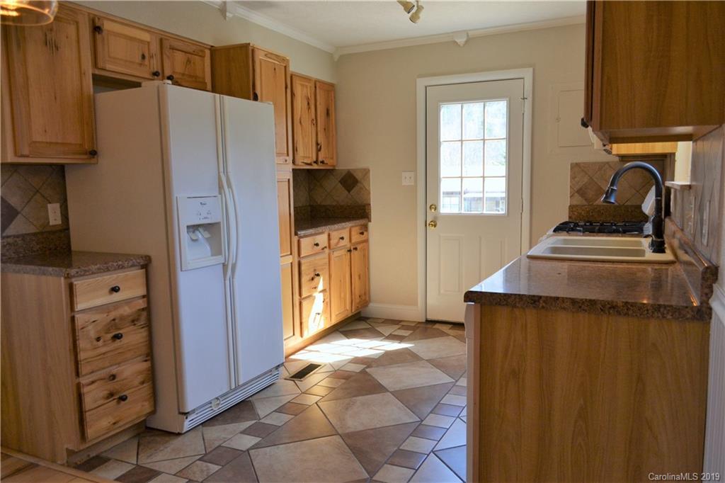 11 Mac Valley Road Leicester, NC 28748 - Photo 11 of 18 Gallery Image 11