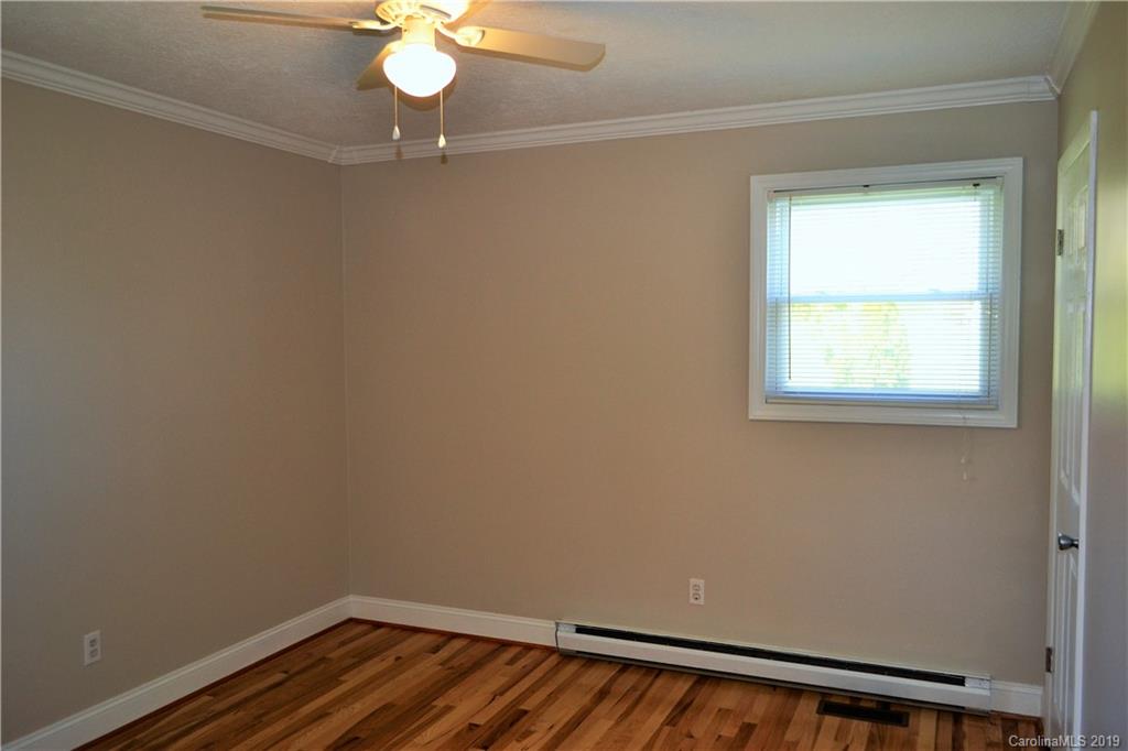 11 Mac Valley Road Leicester, NC 28748 - Photo 14 of 18 Gallery Image 14