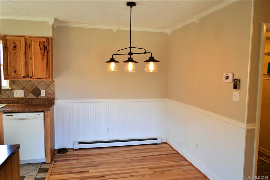 11 Mac Valley Road Leicester, NC 28748 - Photo 8 of 18 Gallery Image 8