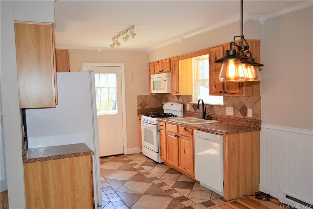 11 Mac Valley Road Leicester, NC 28748 - Photo 10 of 18 Gallery Image 10