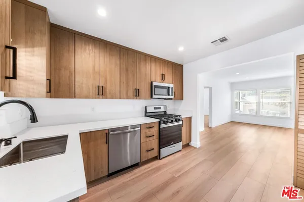 $3,250 | 1258 Mariposa Street, Unit A, Glendale, CA 91205