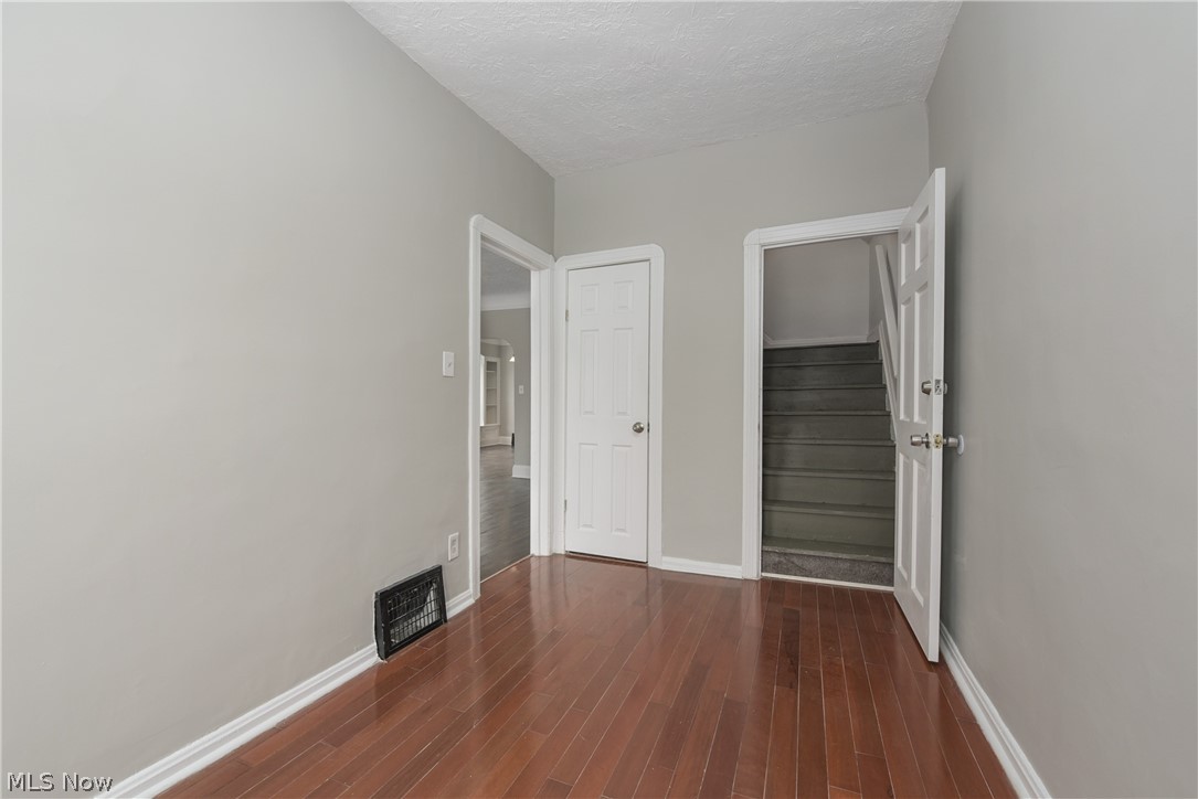 3306 East Overlook Road Cleveland Heights, OH 44118 - Photo 26 of 35