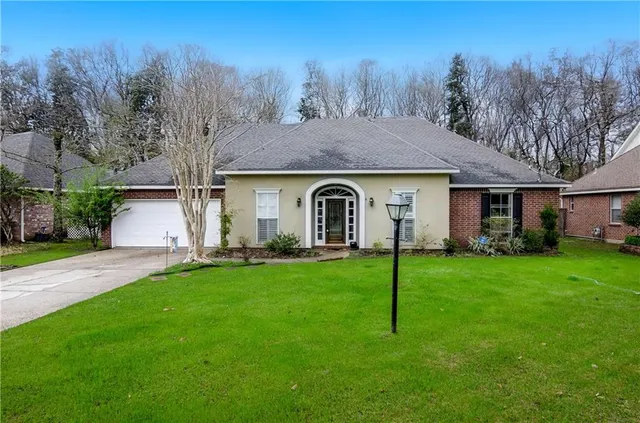 $2,850 | Undisclosed Address, Mandeville, LA 70448