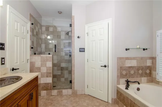 $2,850 | Undisclosed Address, Mandeville, LA 70448