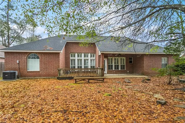 $2,850 | 2088 Timbercreek Lane, Mandeville, LA 70448