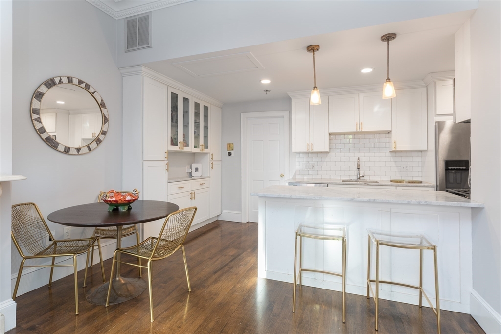 46 Rutland Square, Unit 2 Boston, MA 02118 - Photo 8 of 15 Gallery Image 8