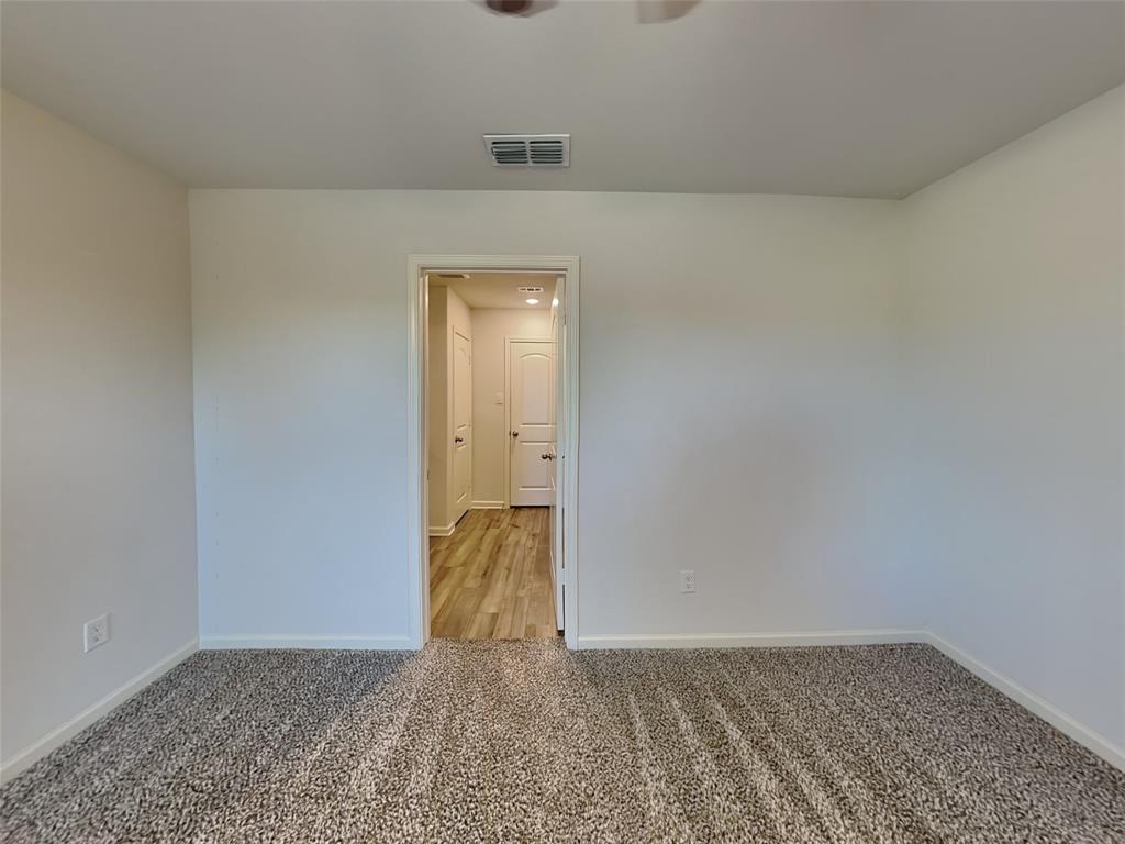 128 Holster Hollow Road Newark, TX 76071 - Photo 5 of 16