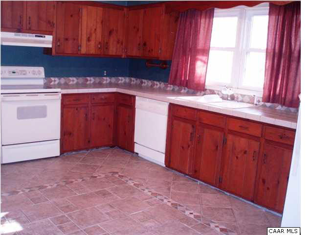 3385 Mt Torrey Road Lyndhurst, VA 22952 - Photo 9 of 18 Gallery Image 9