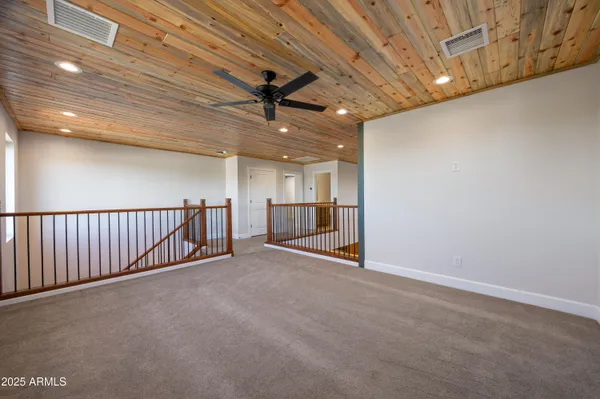 $980,000 | 2268 Roundabout Circle, Overgaard, AZ 85933