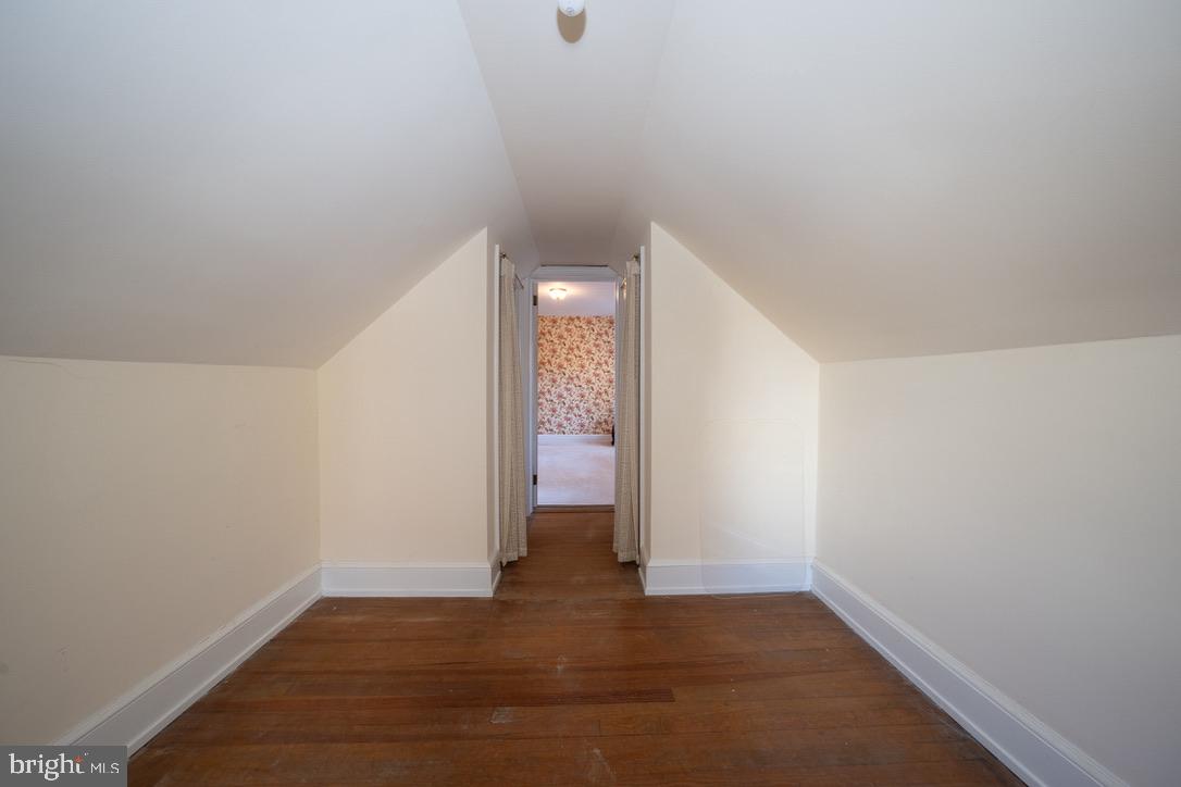19 Forest Road Wayne, PA 19087 - Photo 32 of 44