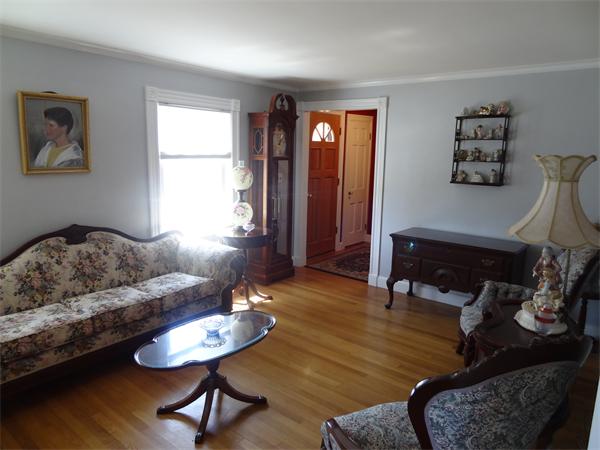 62 Gretter Road Boston, MA 02132 - Photo 4 of 8 Gallery Image 4