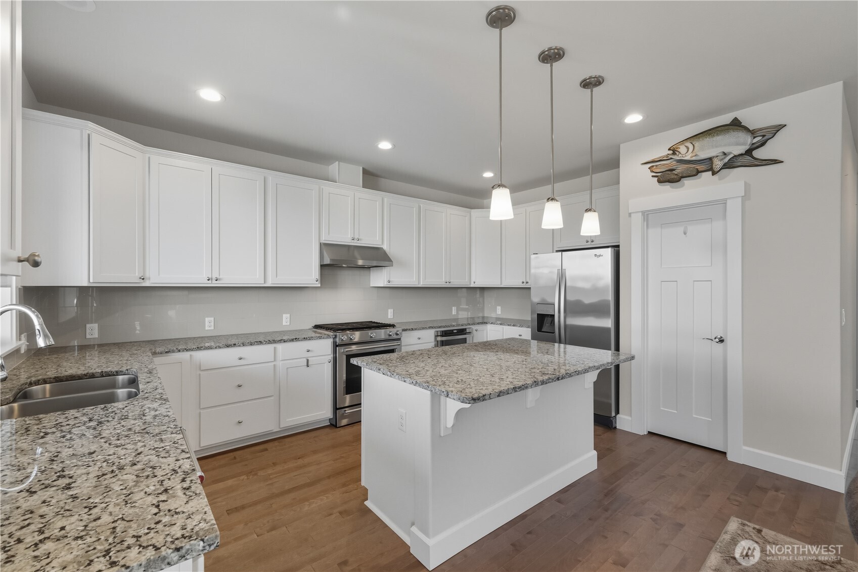 3502 West 3rd Street Anacortes, WA 98221 - Photo 11 of 40