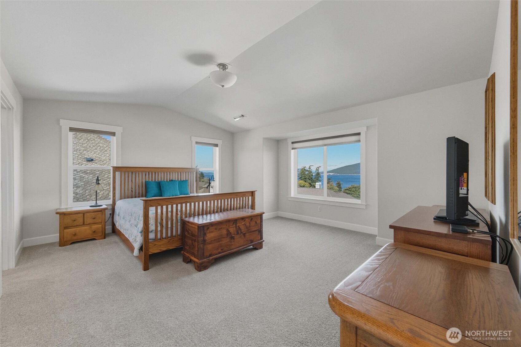 3502 West 3rd Street Anacortes, WA 98221 - Photo 26 of 40