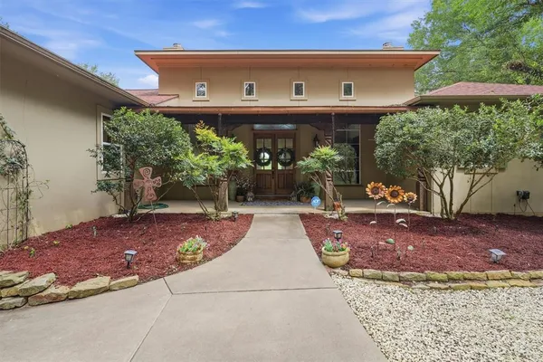 $975,000 | 6710 Westover Drive, Granbury, TX 76049