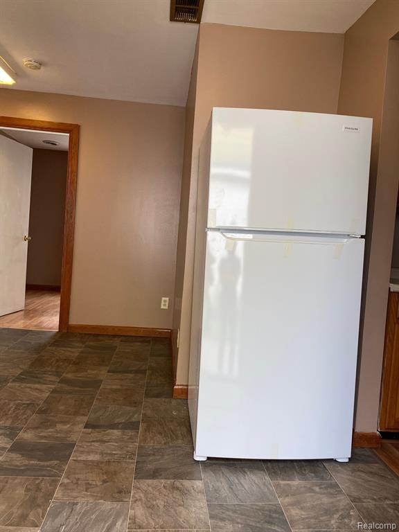 8302 Toepfer Road Warren, MI 48089 - Photo 10 of 17