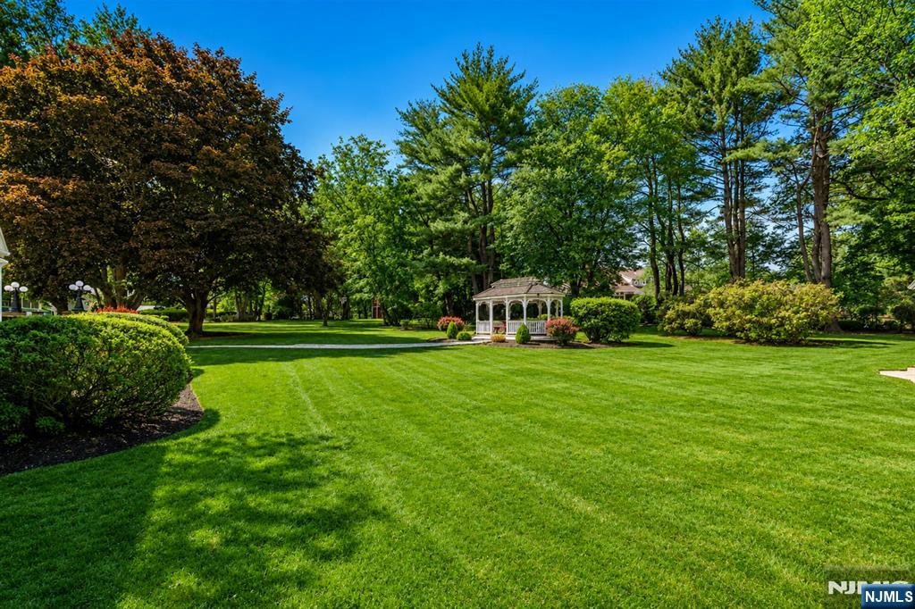690 Soldier Hill Road Oradell, NJ 07649 - Photo 3 of 50