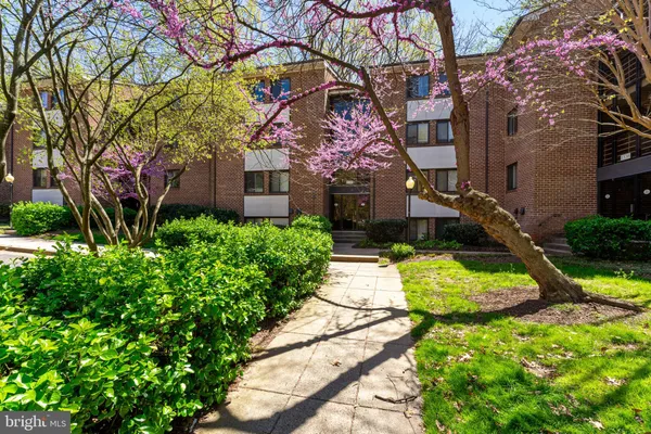 $318,000 | 1540 Northgate Square, Unit 21B, Reston, VA 20190
