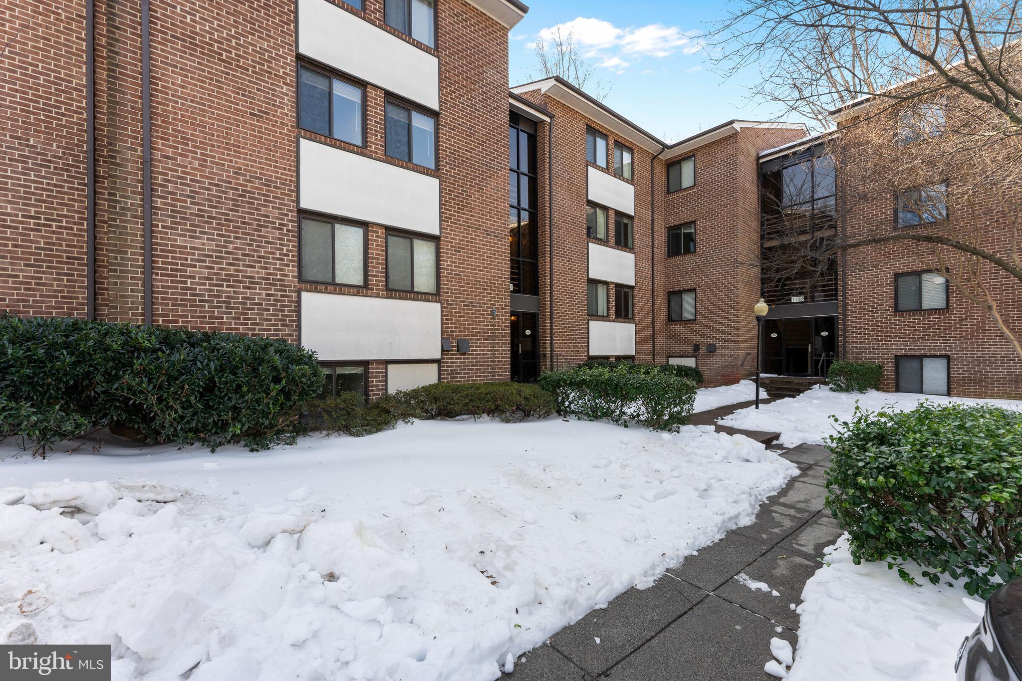 1540 Northgate Square, Unit 21B Reston, VA 20190 - Photo 21 of 49