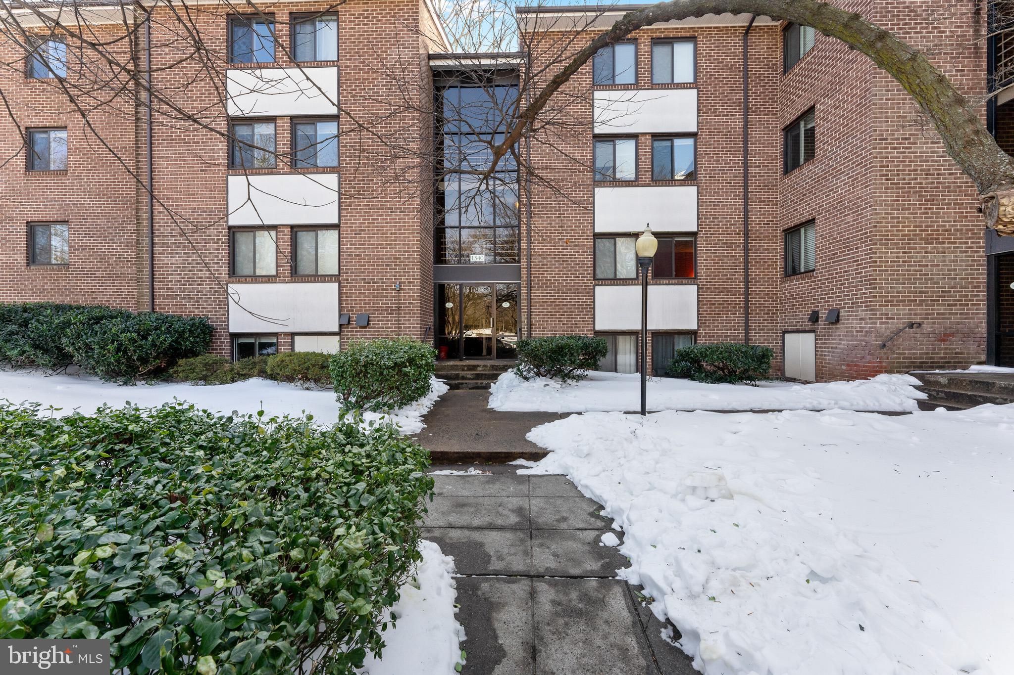 1540 Northgate Square, Unit 21B Reston, VA 20190 - Photo 22 of 49