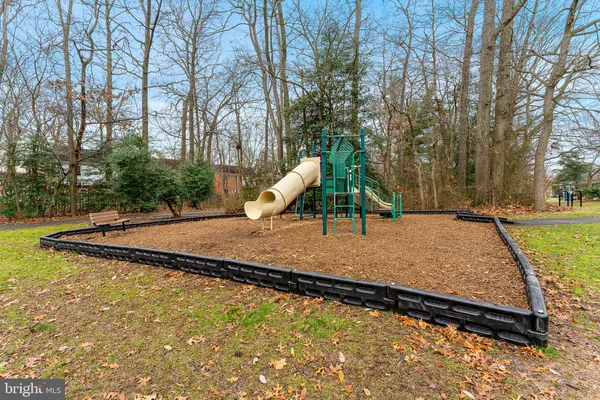 $318,000 | 1540 Northgate Square, Unit 21B, Reston, VA 20190